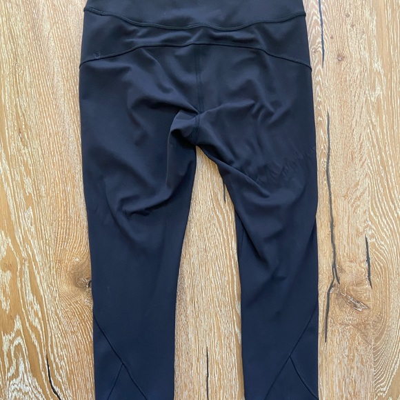 Lululemon In Movement Leggings - Picture 5 of 10